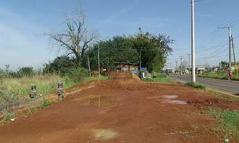 Imagem: Terreno Comercial com 3 Dormitorio(s) localizado(a)