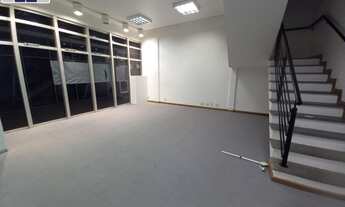 Imagem: Loja com 4 Dormitorio(s) localizado(a) no