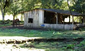 Imagem: Chácara / Sítio com 2 Dormitorio(s) localizado(a)