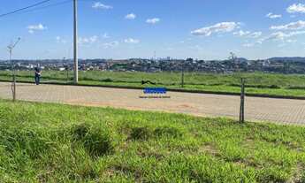 Imagem: Terreno com 2 Dormitorio(s) localizado(a)