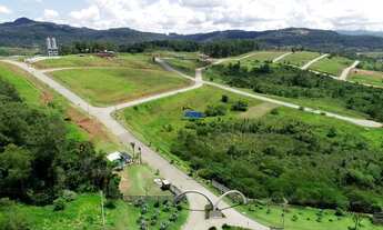 Imagem: Terreno com 2 Dormitorio(s) localizado(a)