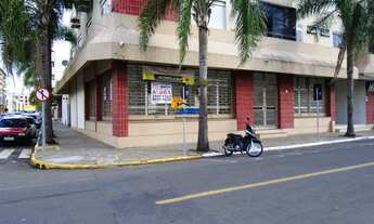 Imagem: Sala Comercial com 3 Dormitorio(s) localizado(a)