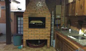 Imagem: Casa com 2 Dormitorio(s) localizado(a) no