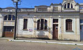 Imagem: Casa com 3 Dormitorio(s) localizado(a) no