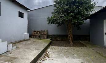 Imagem: Casa com 2 Dormitorio(s) localizado(a) no