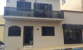 Imagem: Casa com 2 Dormitorio(s) localizado(a) no