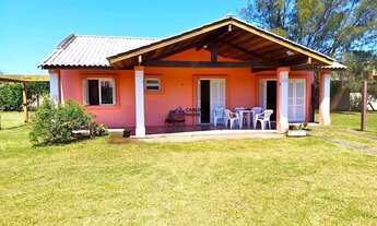 Imagem: Casa com 2 Dormitorio(s) localizado(a) no