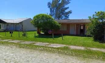 Imagem 3: Ótima Casa à Venda em Curumim, Apenas 3 Quadras do Mar!!