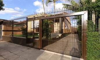 Imagem 1: Casa com 3 Dormitorio(s) localizado(a) no bairro Sarandi em Porto Alegre / Rio Grande do