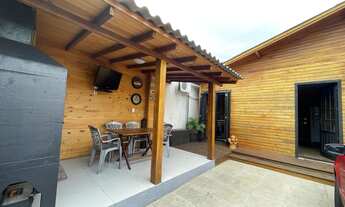 Imagem 1: Casa com 4 Dormitorio(s) localizado(a) no bairro Sarandi em Porto Alegre / Rio Grande do