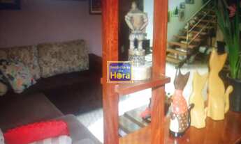 Imagem 3: Ótima residência com 4 dormitórios e duas vagas de garagem do Parque dos Maias