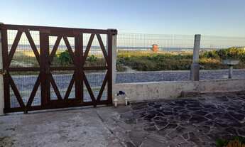 Imagem: Casa semi-mobiliada com vista para o mar