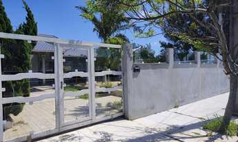Imagem: Casa com Piscina em Cidreira - Venda e Aluguel