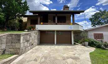 Imagem: Casa com 4 Dormitorio(s) localizado(a) no