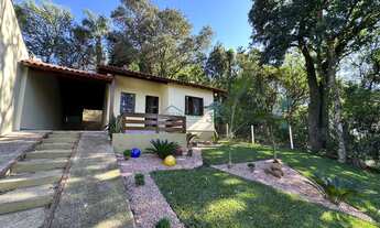 Imagem: Casa com 2 Dormitorio(s) localizado(a) no