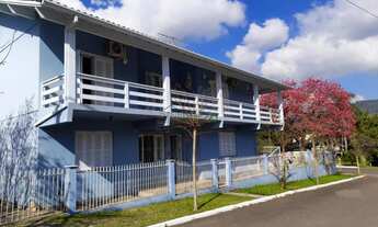 Imagem 2: Casa com 5 Dormitorio(s) localizado(a) no bairro Centro em Picada Café / Rio Grande do Su