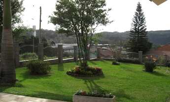 Imagem 7: Residencia alto padrão com pátio e ambiente amplos