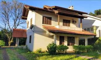 Imagem: Casa com 3 Dormitorio(s) localizado(a) no