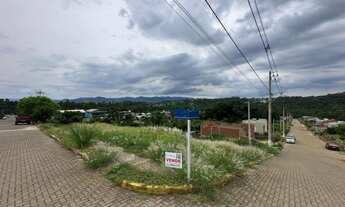 Imagem: Terreno com 2 Dormitorio(s) localizado(a)