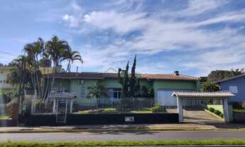 Imagem: Casa com 3 Dormitorio(s) localizado(a) no