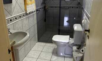 Imagem 7: Sobrado semi-mobiliado com 03 dormitórios, com suíte master com sacada de frente