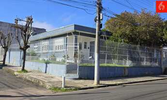 Imagem: Casa de alvenaria com 04 dormitórios