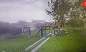 Imagem 2: Casa com 02 terrenos com 02 dormitórios, todo murado e cercado de madeira na frente