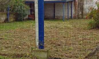 Imagem 4: Casa com 02 terrenos com 02 dormitórios, todo murado e cercado de madeira na frente