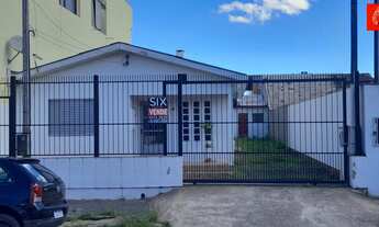 Imagem: Casa com 02 dormitórios mais outra casa