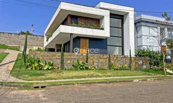 Imagem 1: CASA DE ESQUINA NOVA COM 5 SUÍTES E PISCINA