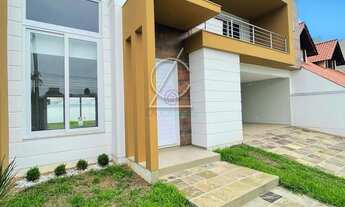 Imagem 3: Casa no Bairro Moinhos de Vento em frente a praça