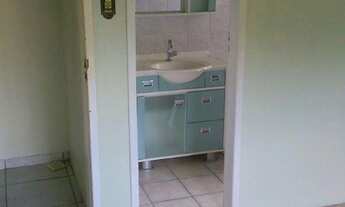 Imagem: Casa Residencial com 1 Dormitorio(s) localizado(a)