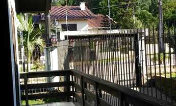 Imagem 4: Casa de alvenaria de aproximadamente 360m² de área privativa, com 03 dormitórios, sendo um