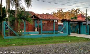 Imagem: Casa Residencial com 3 Dormitorio(s) localizado(a)