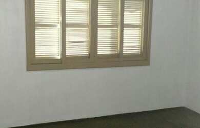 Imagem 6: Casa de alvenaria com aproximadamente 160m²´, com 03 dormitórios, sendo um suíte, sala de