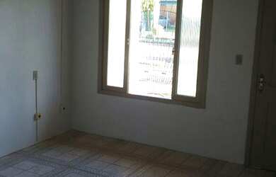 Imagem 4: Casa de alvenaria com aproximadamente 160m²´, com 03 dormitórios, sendo um suíte, sala de