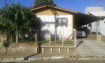 Imagem: Casa Residencial com 2 Dormitorio(s) localizado(a)