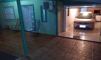 Imagem: Casa Residencial com 3 Dormitorio(s) localizado(a)