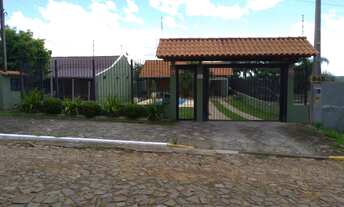 Imagem: Casa Residencial com 2 Dormitorio(s) localizado(a)