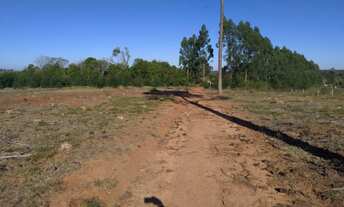 Imagem: Área de Terra com 2 Dormitorio(s) localizado(a)