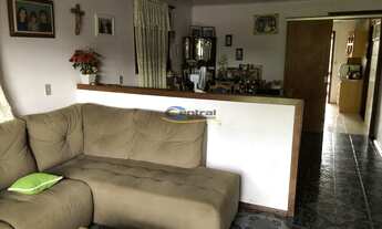 Imagem 3: Casa de dois pisos com sala Comercial