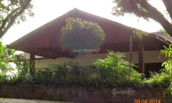 Imagem: CASA COM TERRENO MEDINDO 2.714 m² NO BAIRRO