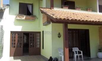 Imagem: Casa com 3 Dormitorio(s) localizado(a) no