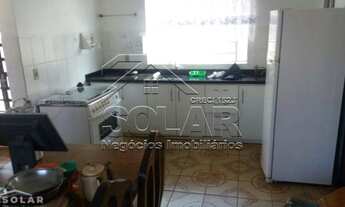 Imagem 2: CASA COM 3 DORMITÓRIOS, SENDO UMA SUITE E GARAGEM COBERTA PARA 2 CARROS E MAIS 5 NO PÁT