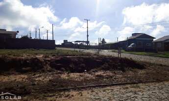 Imagem 6: Terreno com total de 472,13m² sendo 13,56m de frente para a Rua Central