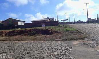 Imagem: Terreno com total de 472,13m² sendo 13,56m