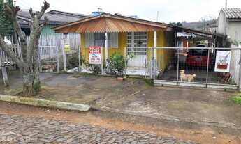 Imagem 2: Dois Chalés de Madeira em boas condições em Terreno de 10 x 30 m