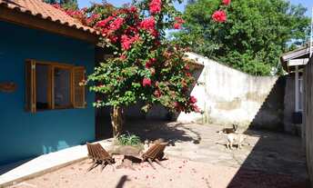 Imagem 2: Casa de alvenaria, 2 dormitórios, com total segurança e privacidade!