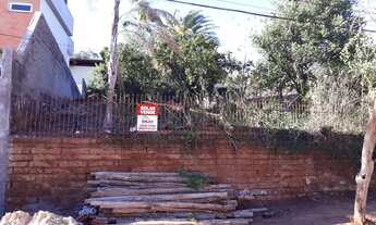 Imagem: Terreno com 12,78 m de largura total 302,28