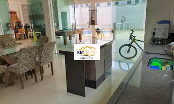 Imagem 4: Imóvel em Alfenas: Casa com Closet, Churrasqueira e Piscina - 230m² - Venda